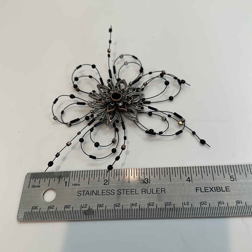 Brooch - Picture 3 of 3